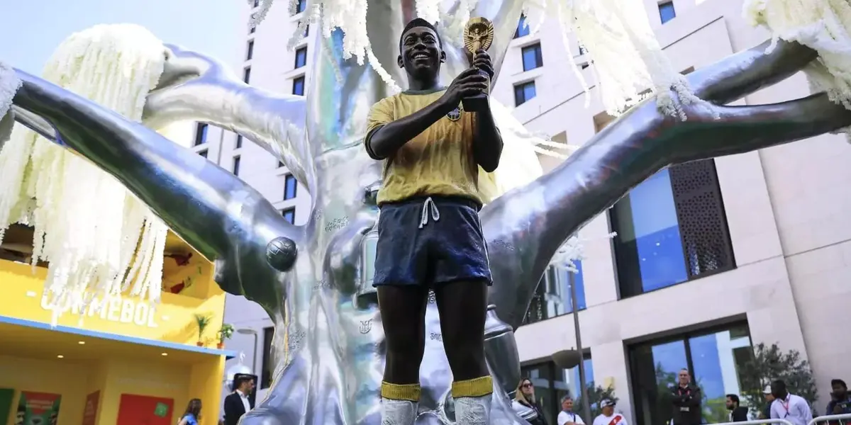 Evento em homenagem aos títulos conquistados por Pelé nas Copas do Mundo não contou com presença de brasileiros