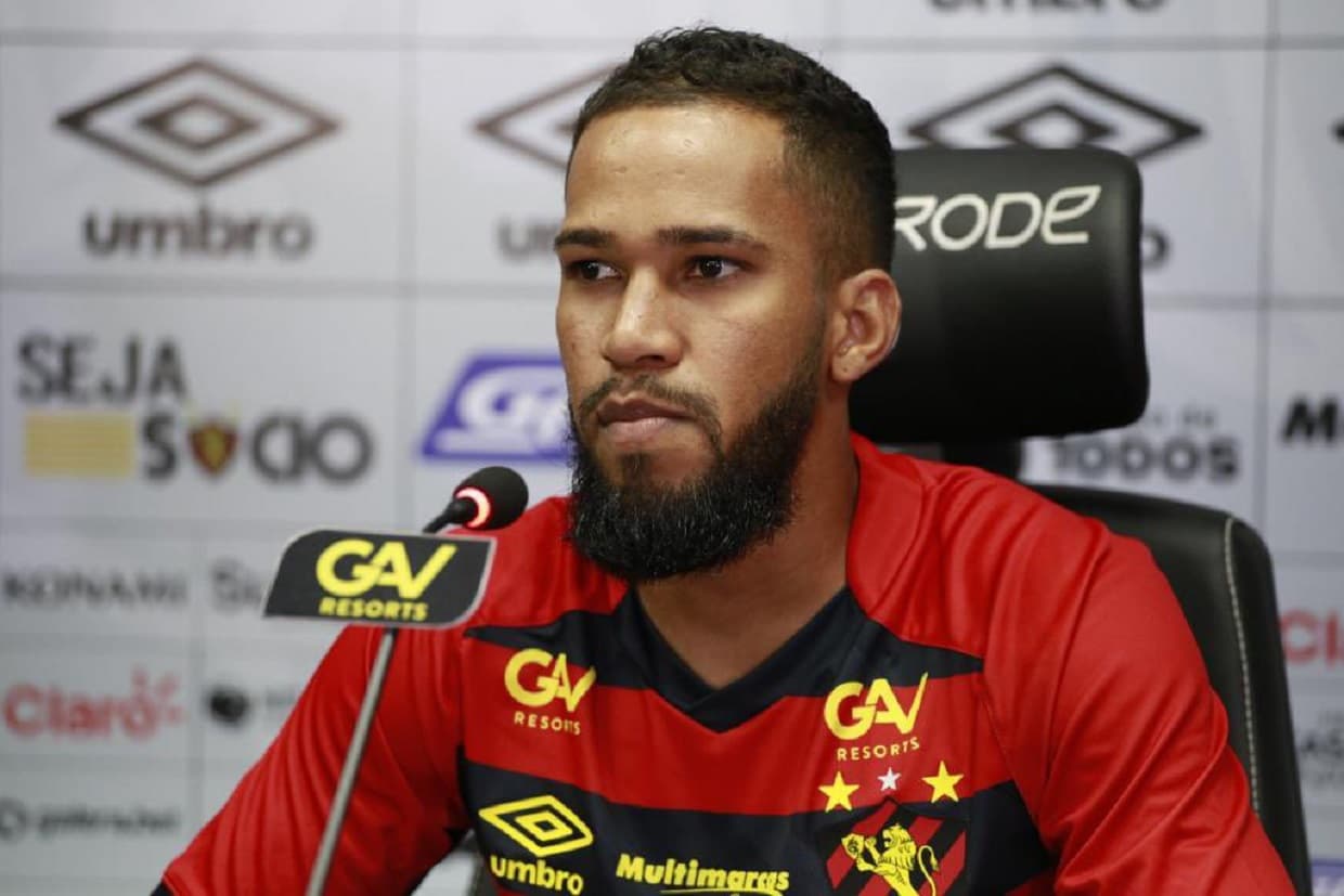 Everaldo voltou de empréstimo para o Sport e será emprestado novamente