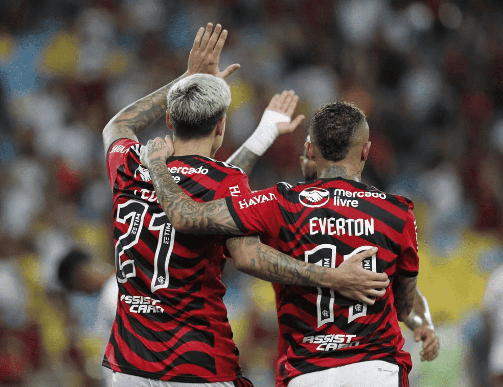 Evérton Cebolinha recebeu mais uma oportunidade de Vítor Pereira, mas novamente não rendeu o esperado
