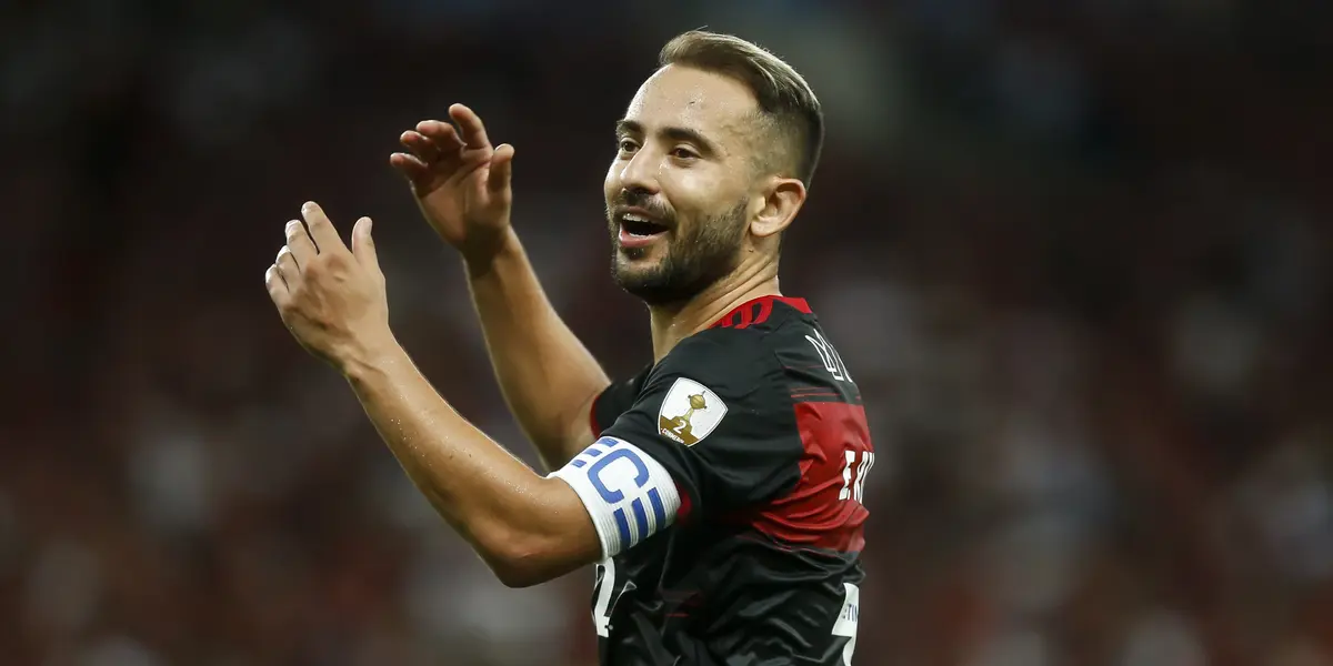 Everton Ribeiro faz alerta para o Flamengo não perder o título da Libertadores para o Palmeiras