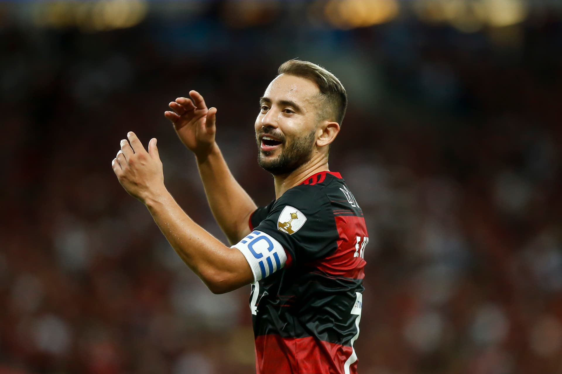 Everton Ribeiro faz alerta para o Flamengo não perder o título da Libertadores para o Palmeiras
