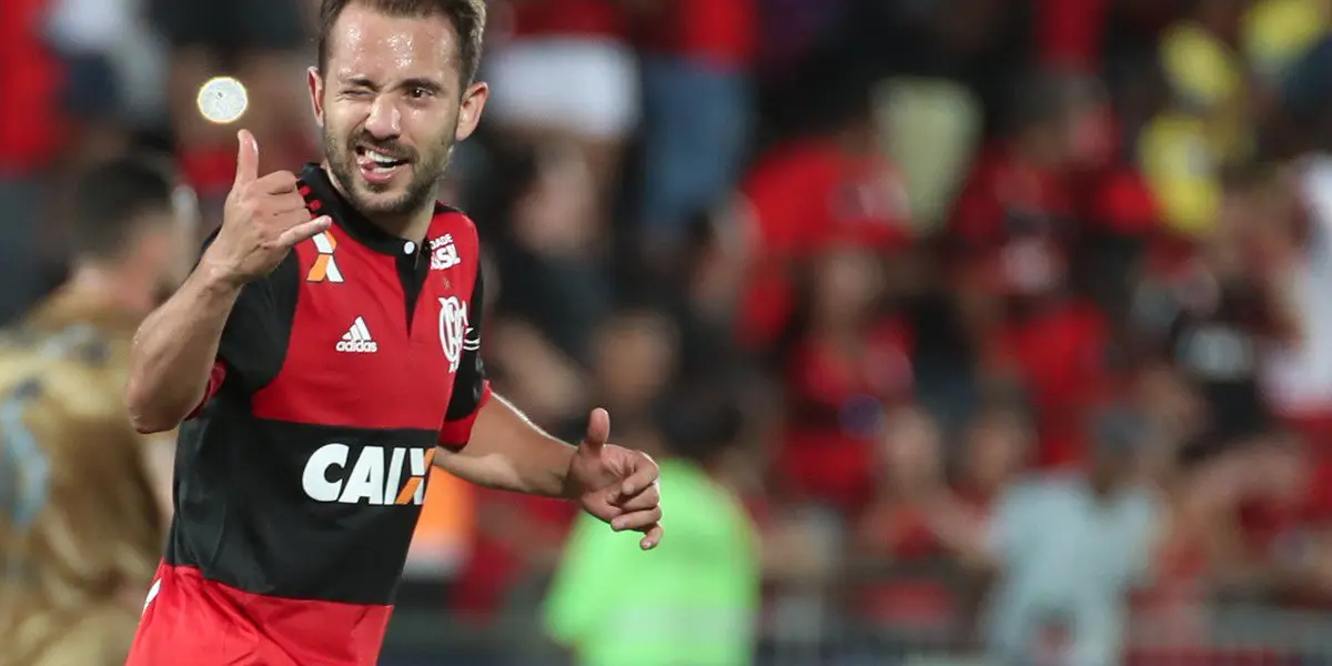 Everton Ribeiro pode ganhar salário impressionante no Grêmio, após Renato fazer pedido