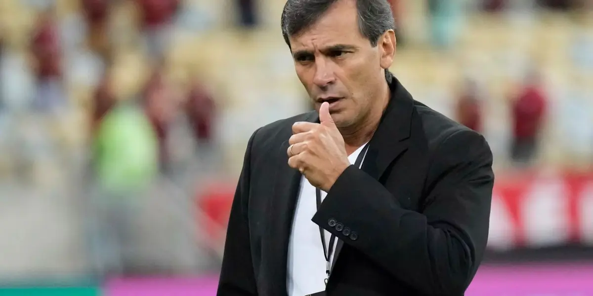 Ex-bicampeão campeão brasileiro revelou que a relação com o argentino não era boa