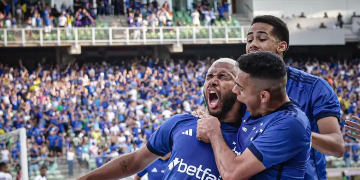 Ex-jogador do Verdão foi o grande destaque do Cruzeiro em vitória sobre o Santos