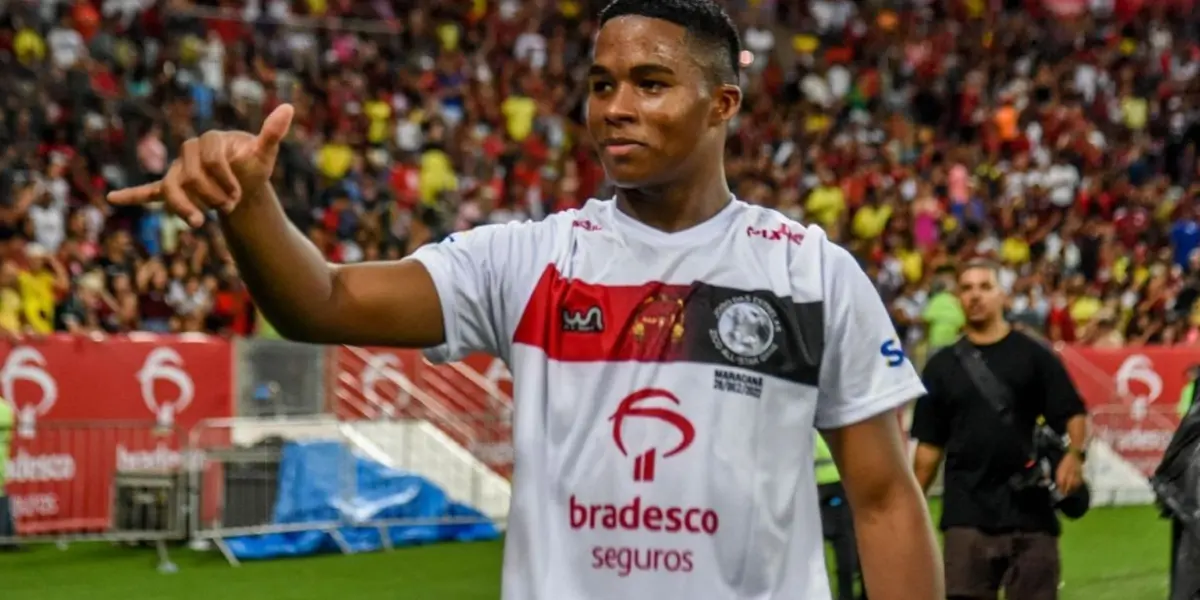 Ex-jogador de futebol e atual comentarista de TV ainda levou invertida de Mozer após ‘esporro’ em Endrick