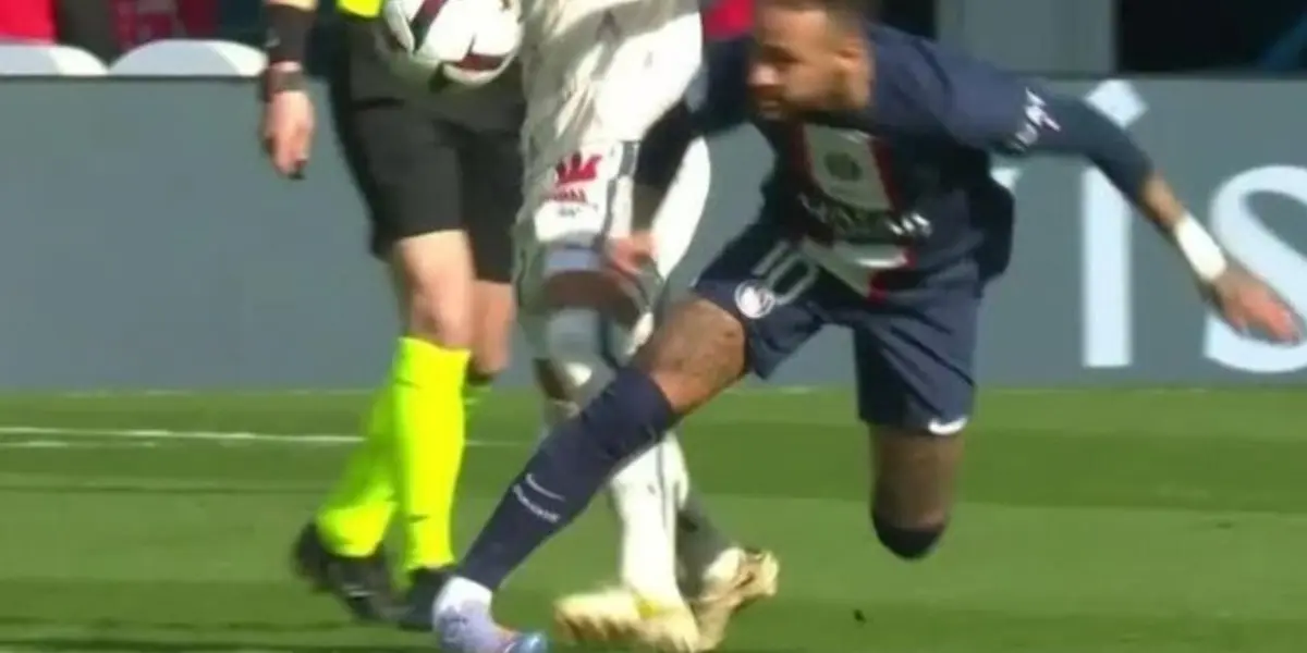 Ex-jogador teve passagem pelo Barcelona e ironizou o jogador brasileiro