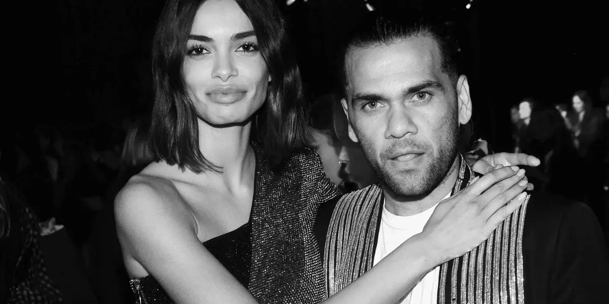 Ex-mulher de Dani Alves causa polêmica ao beijar outra modelo