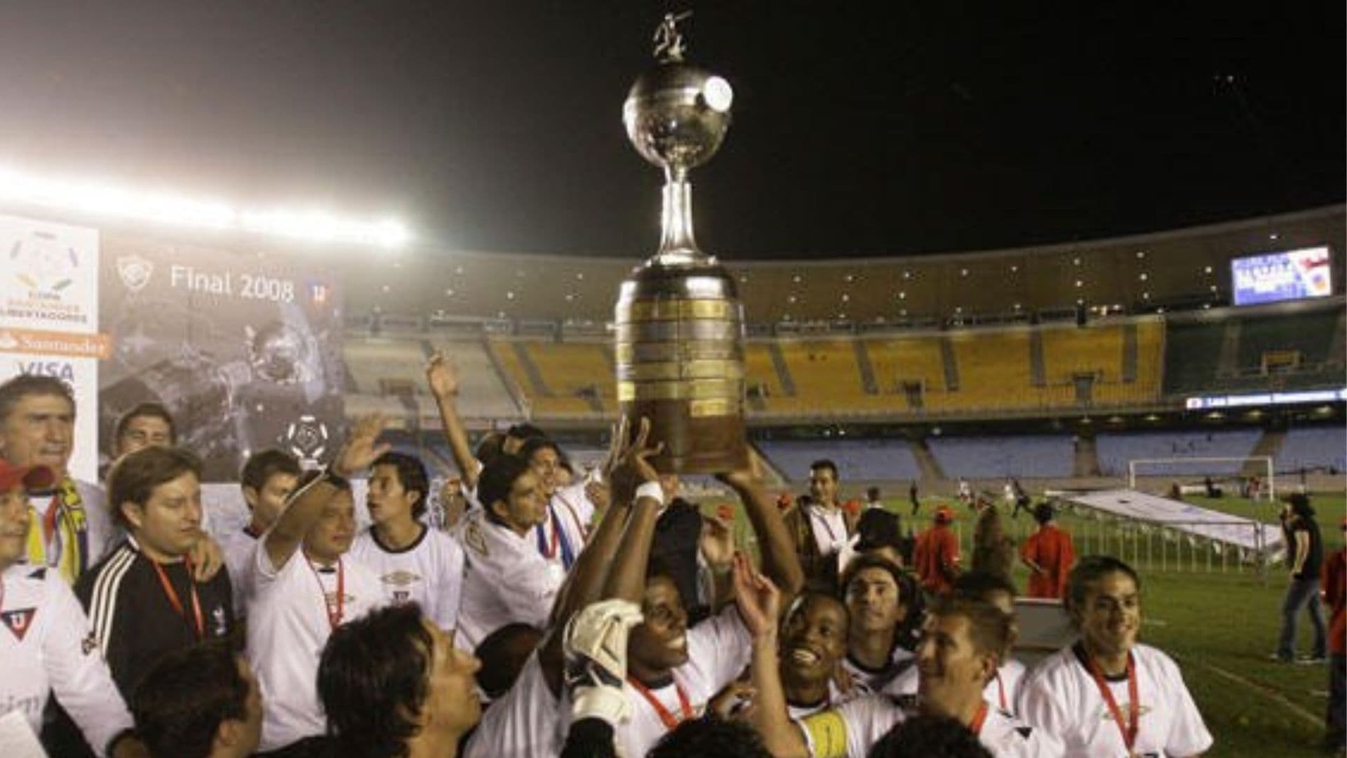 Ex-treinador argentino foi campeão da Libertadores com a LDU em 2008