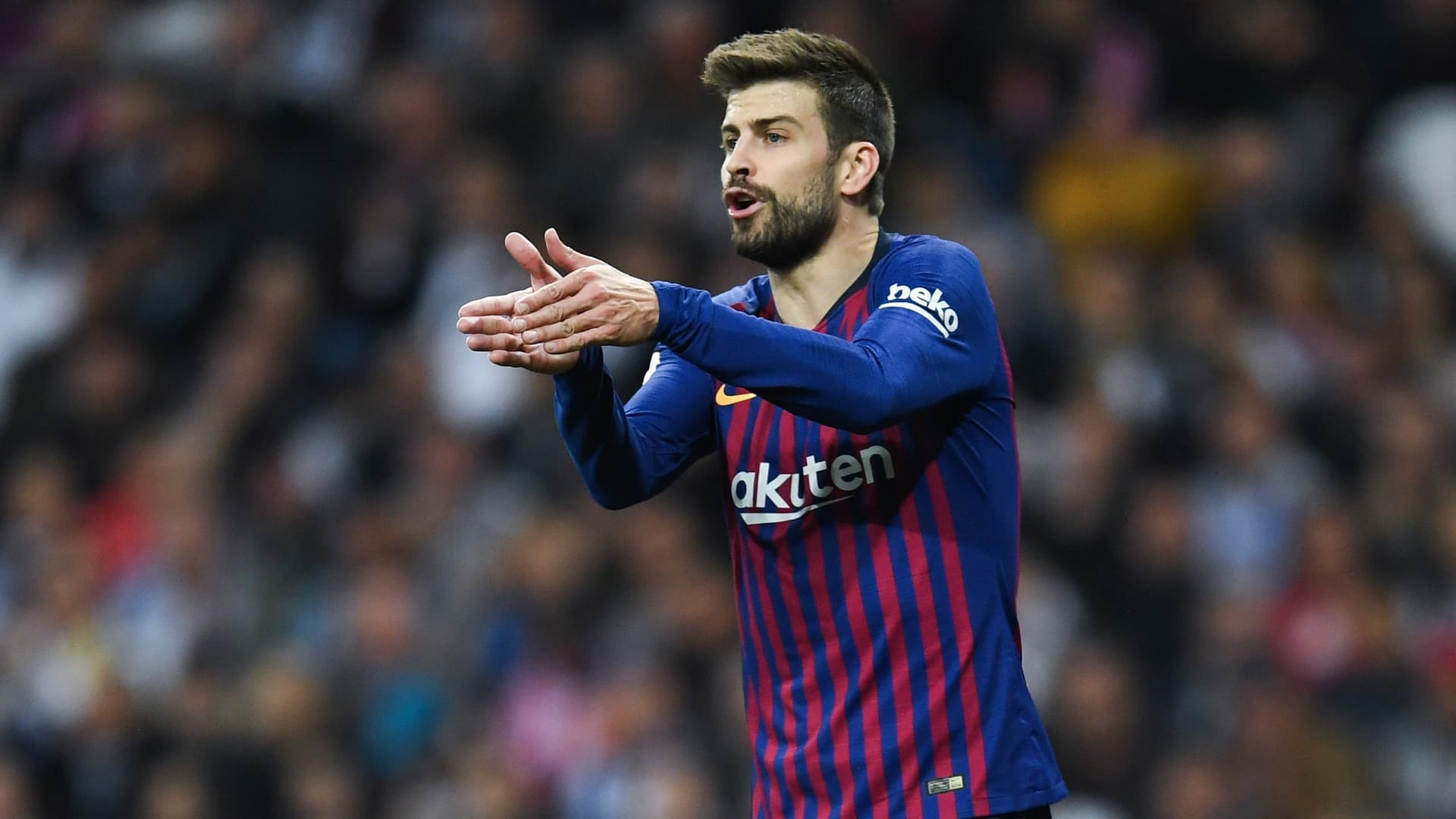 Ex-zagueiro do Barcelona é um dos proprietários do torneio amador
