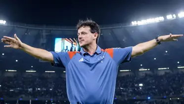 Fernando Diniz continua no comando do Cruzeiro após mal-entendido