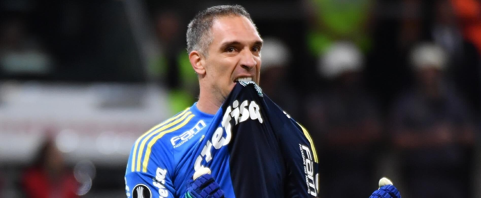 Fernando Prass escreveu uma história digna de herói no Palmeiras, saiu pela porta dos fundos e trabalhou de graça em 2021