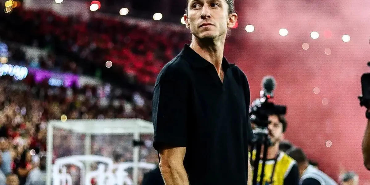 Filipe Luís como técnico do Flamengo (Foto: Gilvan de Souza e Marcelo Cortes / CRF)