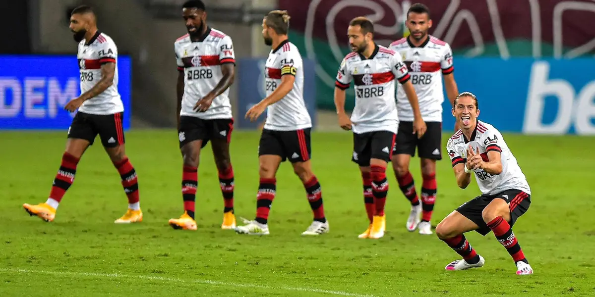 Filipe Luís saiu em defesa de ex-treinador na discussão com Renê