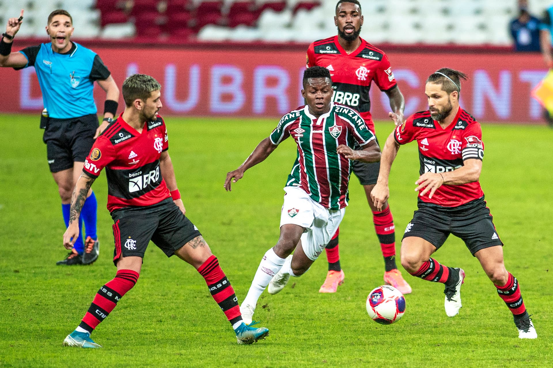Final do Cariocão colocou frente a frente Rodrigo Caio e Juan Cazares