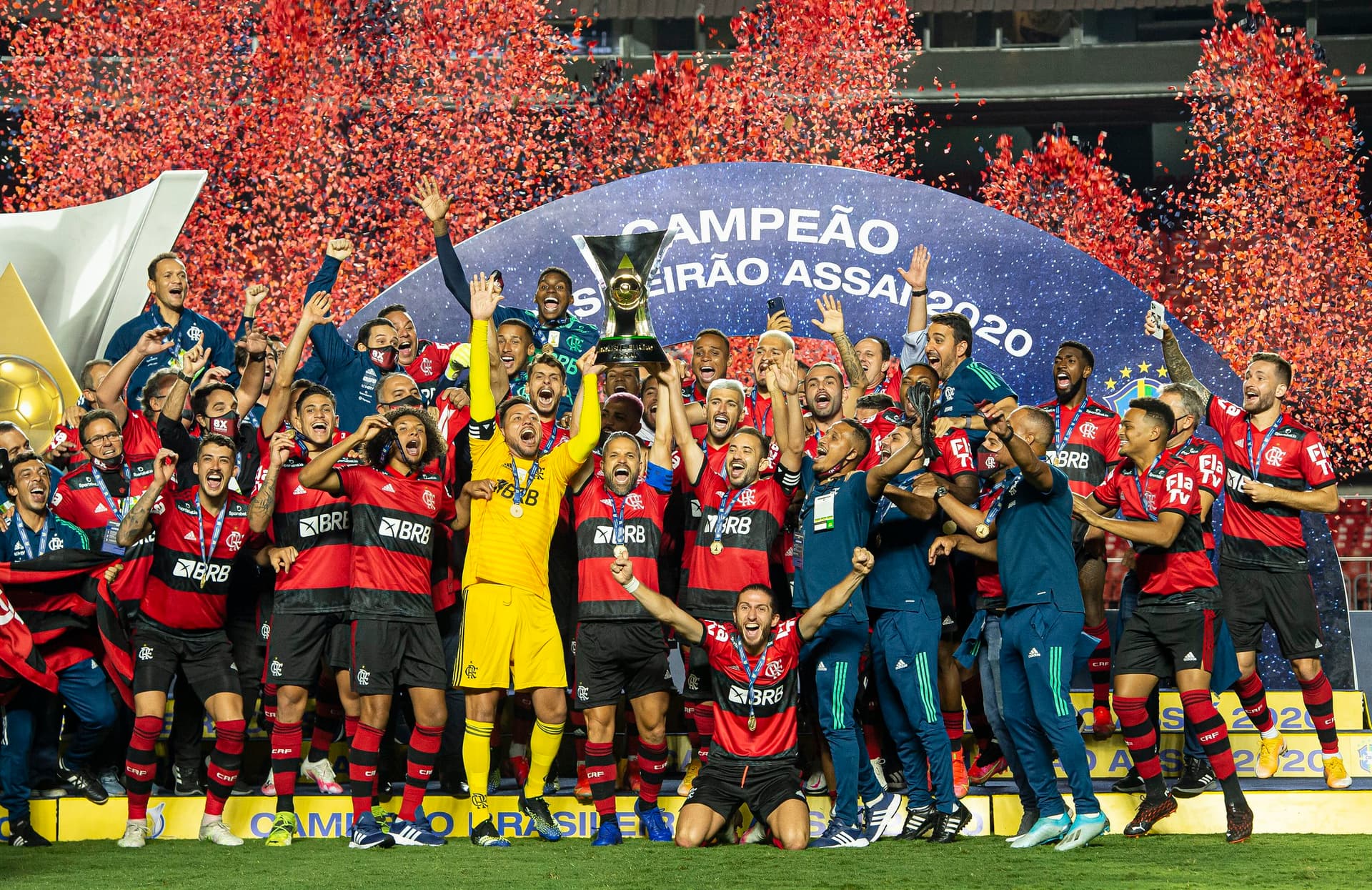 Flamengo age sozinho nos bastidores do futebol brasileiro e pode ficar de fora da nova liga do Brasil