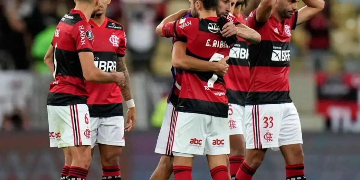 Flamengo busca mais três títulos na temporada e reta final também selará o futuro dos jogadores do Mengão
