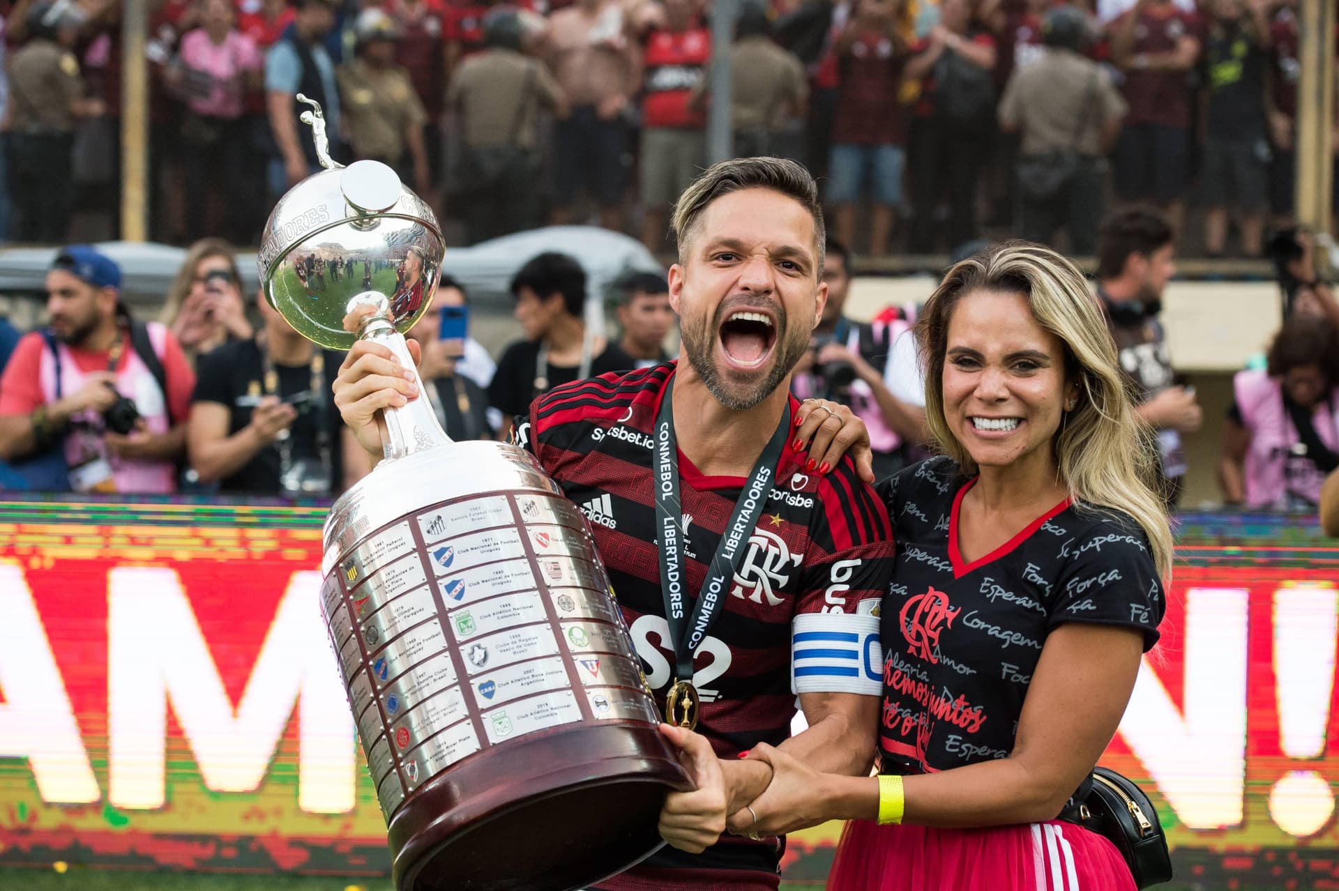 Flamengo busca os únicos títulos que não conquistou nos últimos três anos e Diego Ribas abandona o Brasileirão