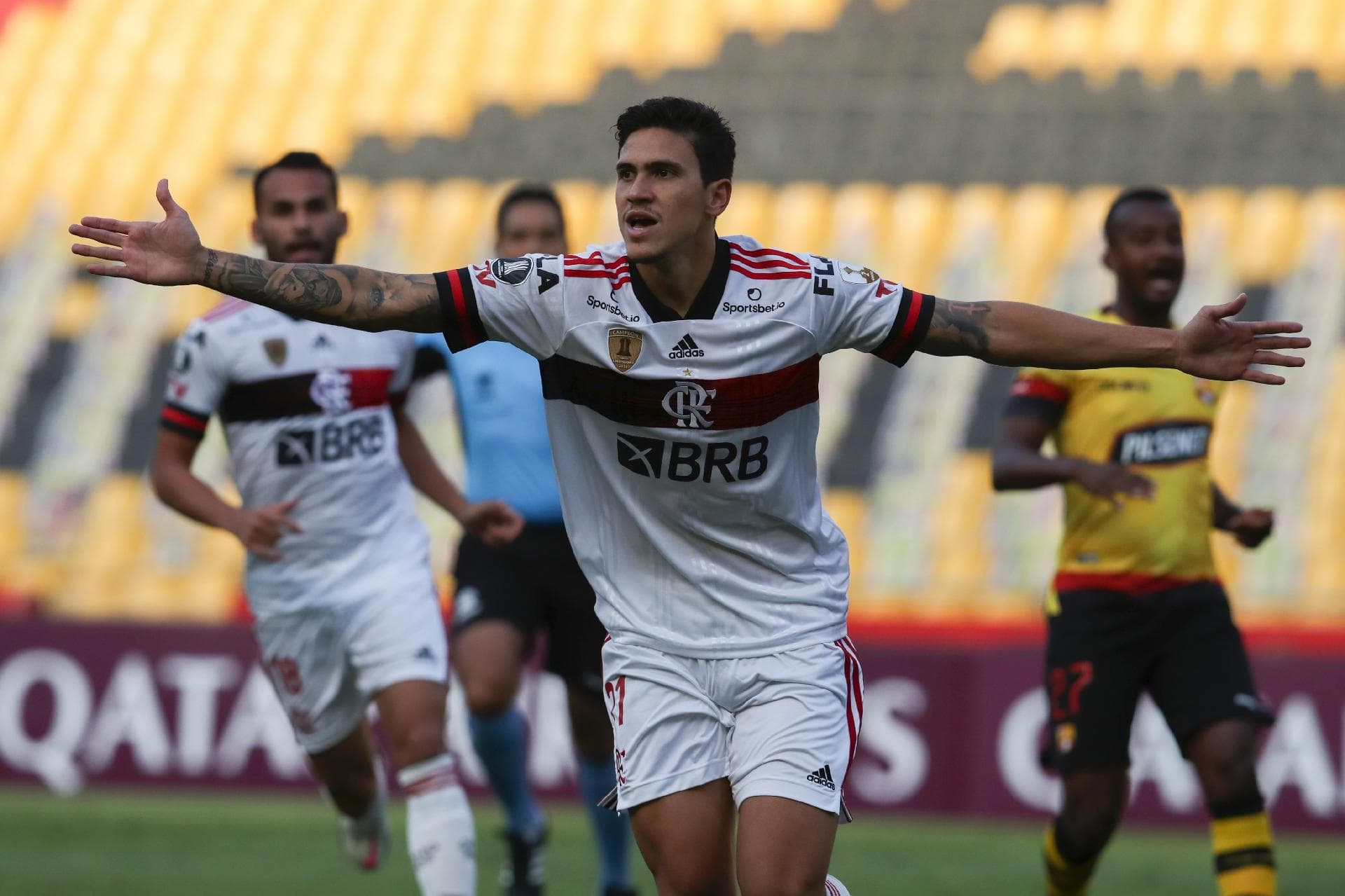 Flamengo compra briga suicida com a CBF