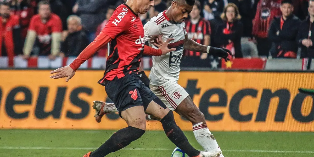 Flamengo e Athletico-PR se enfrentam após vagas nas finais continentais e ainda serão adversários na semifinal da Copa do Brasil