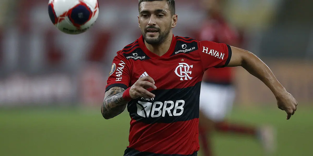 Flamengo é surpreendido com pré-convocação de Arrascaeta e pode perder craque para a final da Copa Libertadores