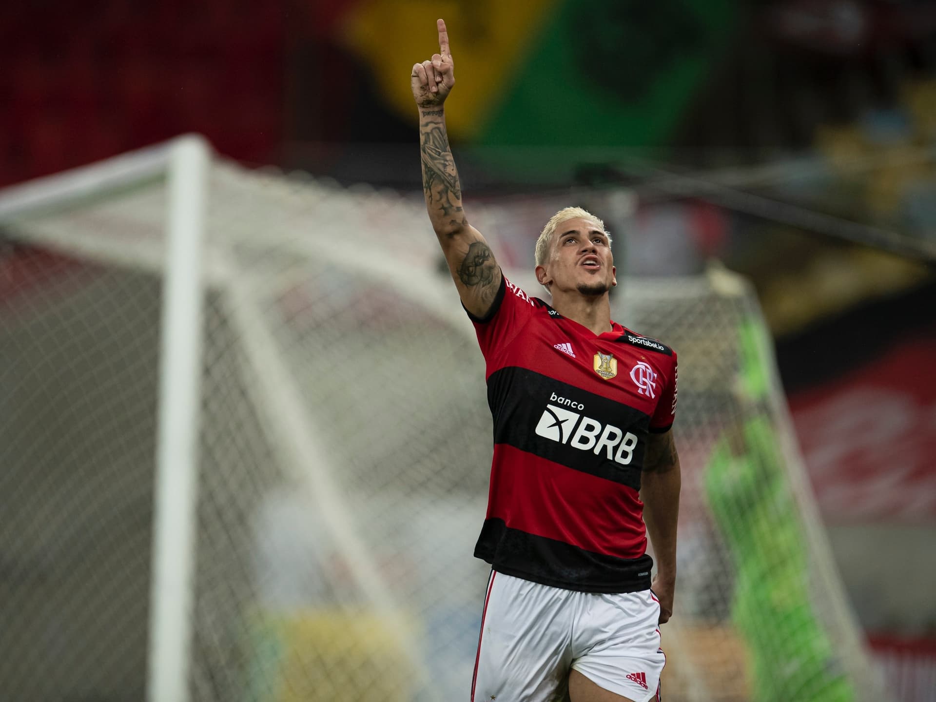 Flamengo ganha novo interessado em sua contratação e conhece concorrência forte por Pedro