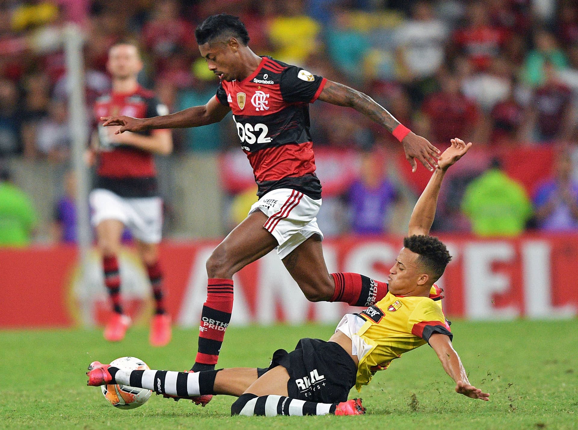 Flamengo já embarcou para o Equador na reta final de preparação para manter vantagem e ir para a final da Copa Libertadores 2021