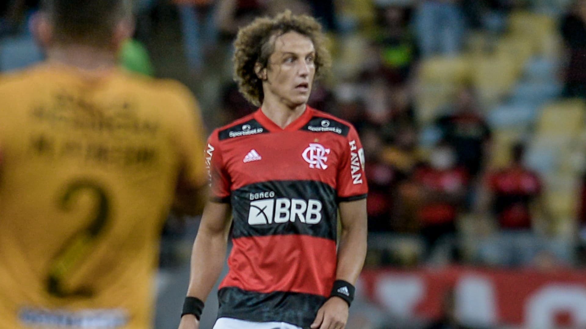 Flamengo precisa de torcedores para pagar salários de David Luiz