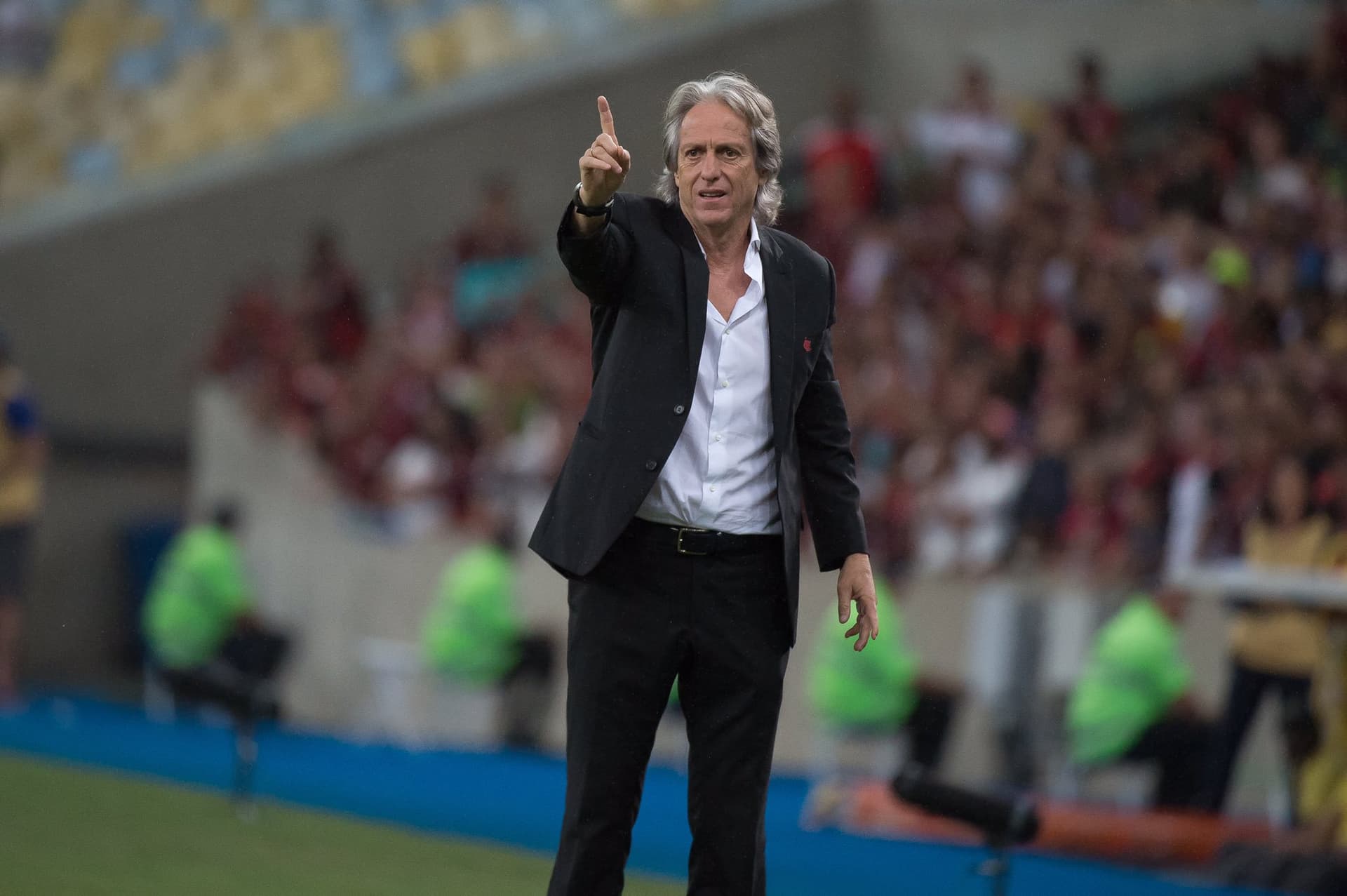 Flamengo tem dia D na busca por um novo técnico e desempenho de Jorge Jesus na Liga dos Campeões será decisivo