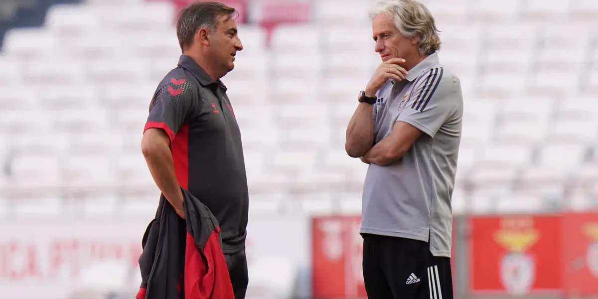 Flamengo tem Jorge Jesus e Carlos Carvalhal como prováveis técnicos para 2022, mas tudo depende do futuro de Benfica e Braga