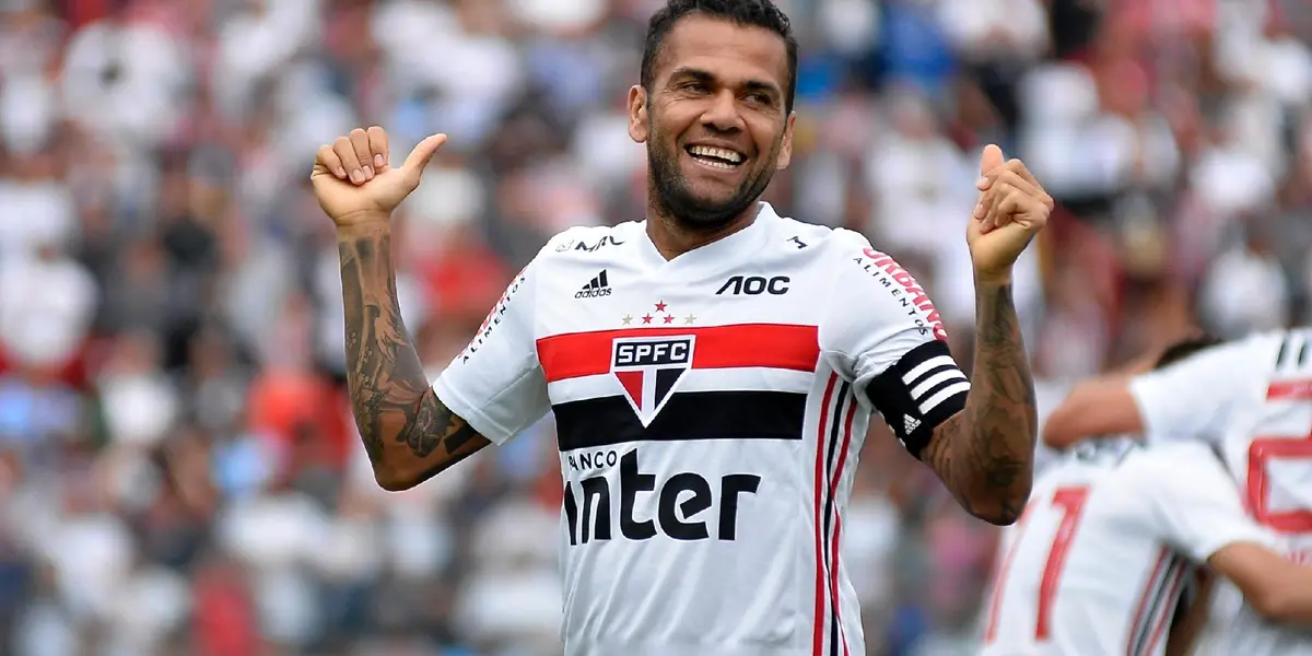 Flamengo tem prazo para contratar Daniel Alves e teria limite para utilizá-lo em 2021