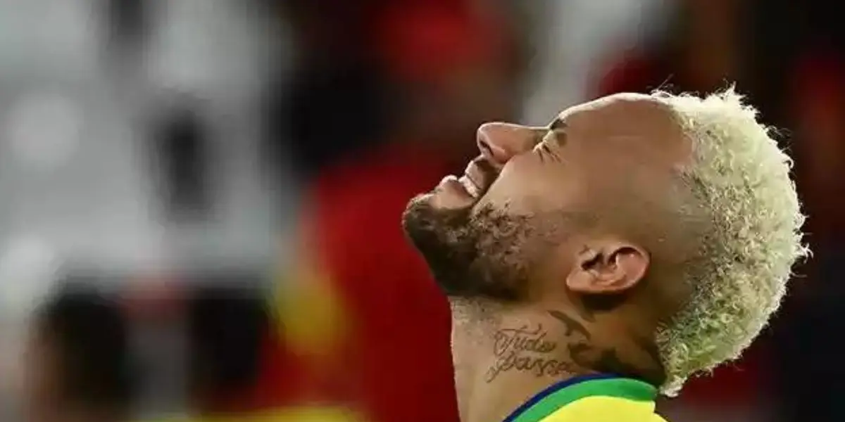 Foto foi revelada por jornal e nela consta Neymar ao lado de foragido da Justiça