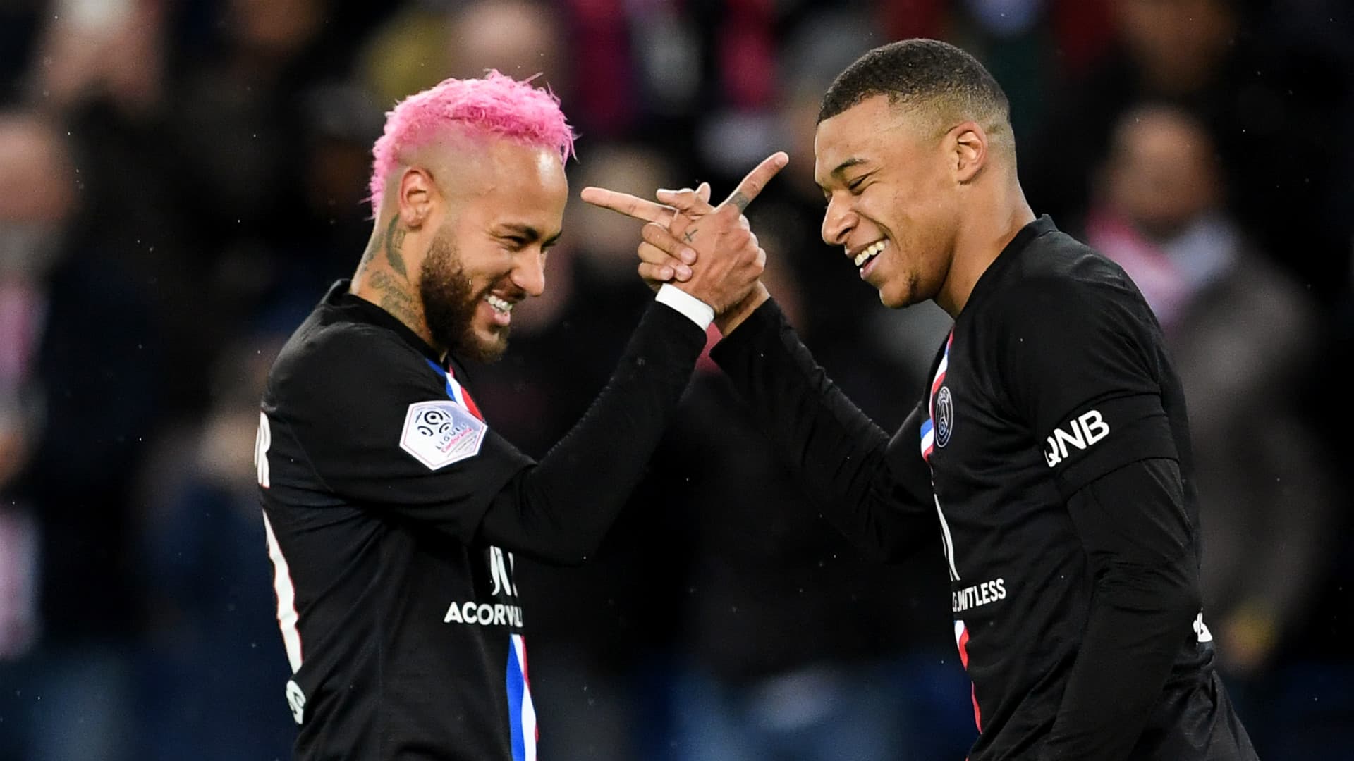 Francês e brasileiro não costumam se dar bem internamente, mas se entendem com a bola nos pés