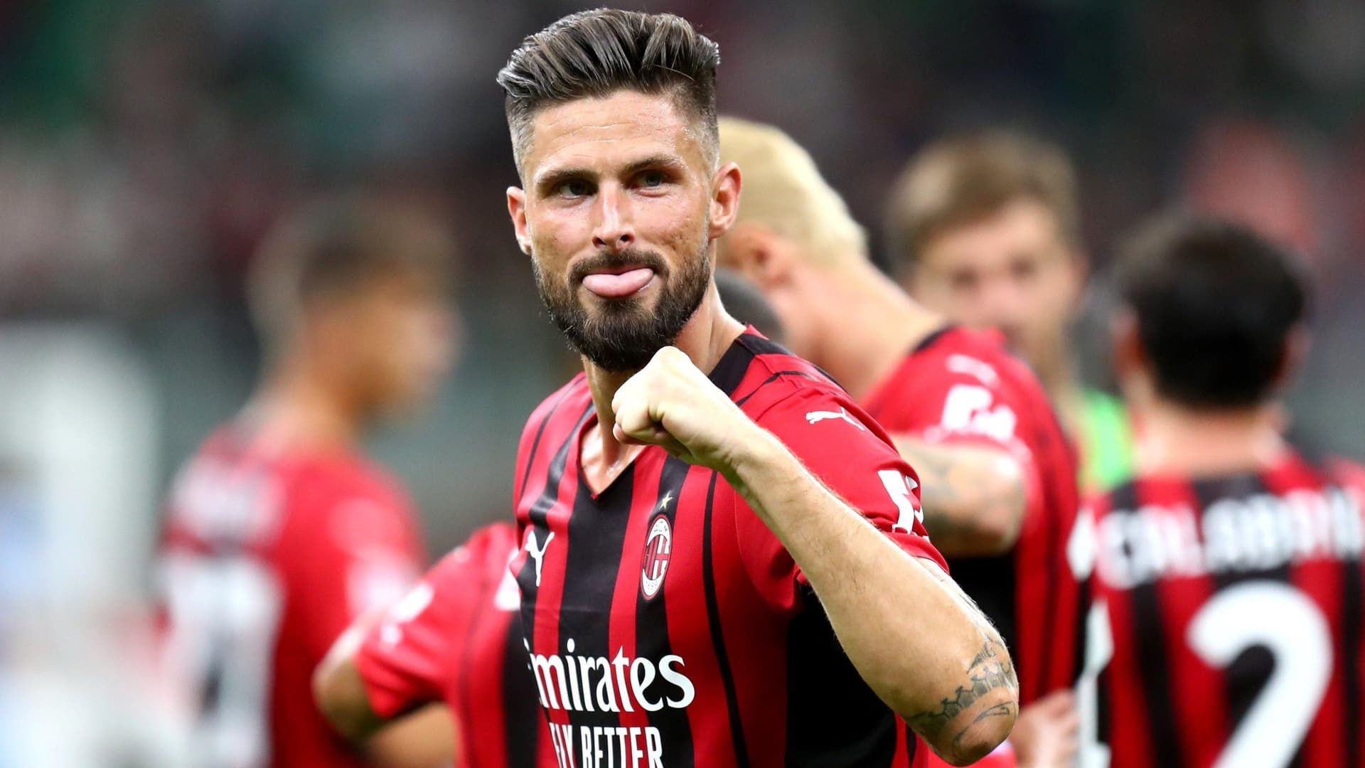 Francês Giroud marcou duas vezes no segundo tempo e virou o jogo para os Rossoneri