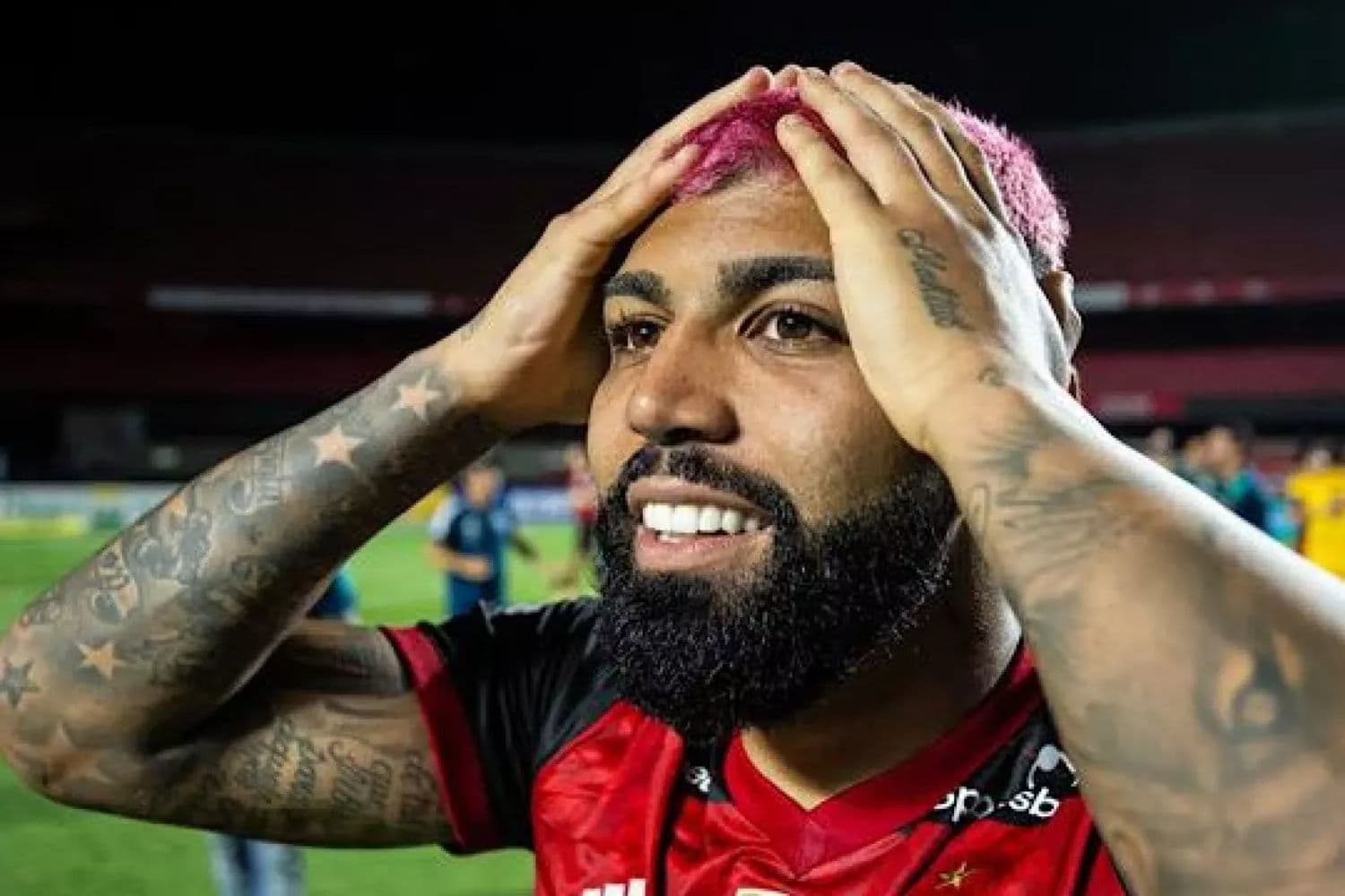 Gabigol ficou revoltado com arbitragem na classificação pela Libertadores
