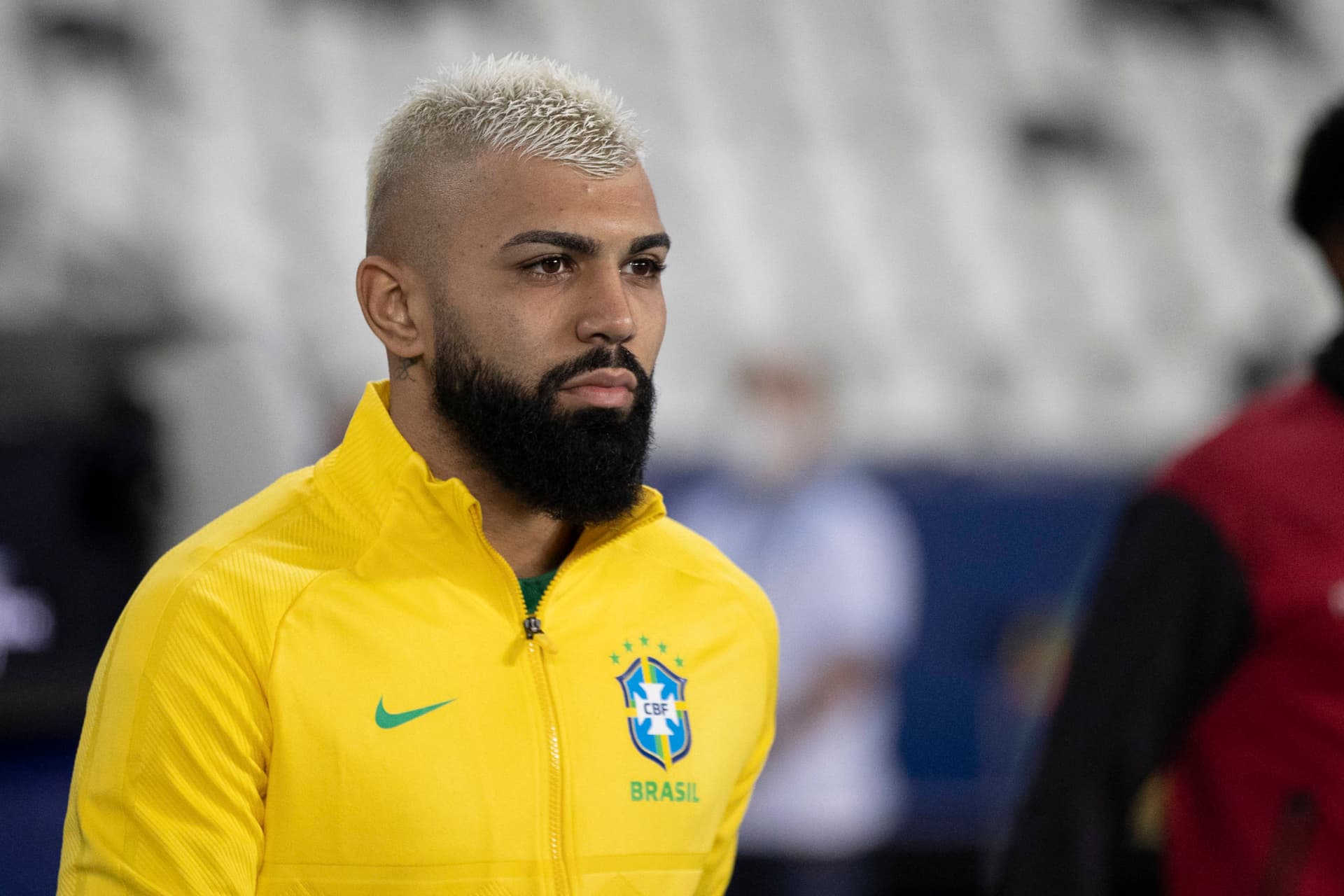 Gabigol foi titular nas duas partidas do Brasil em setembro e teve participação totalmente diferente do que estava acostumado no Flamengo