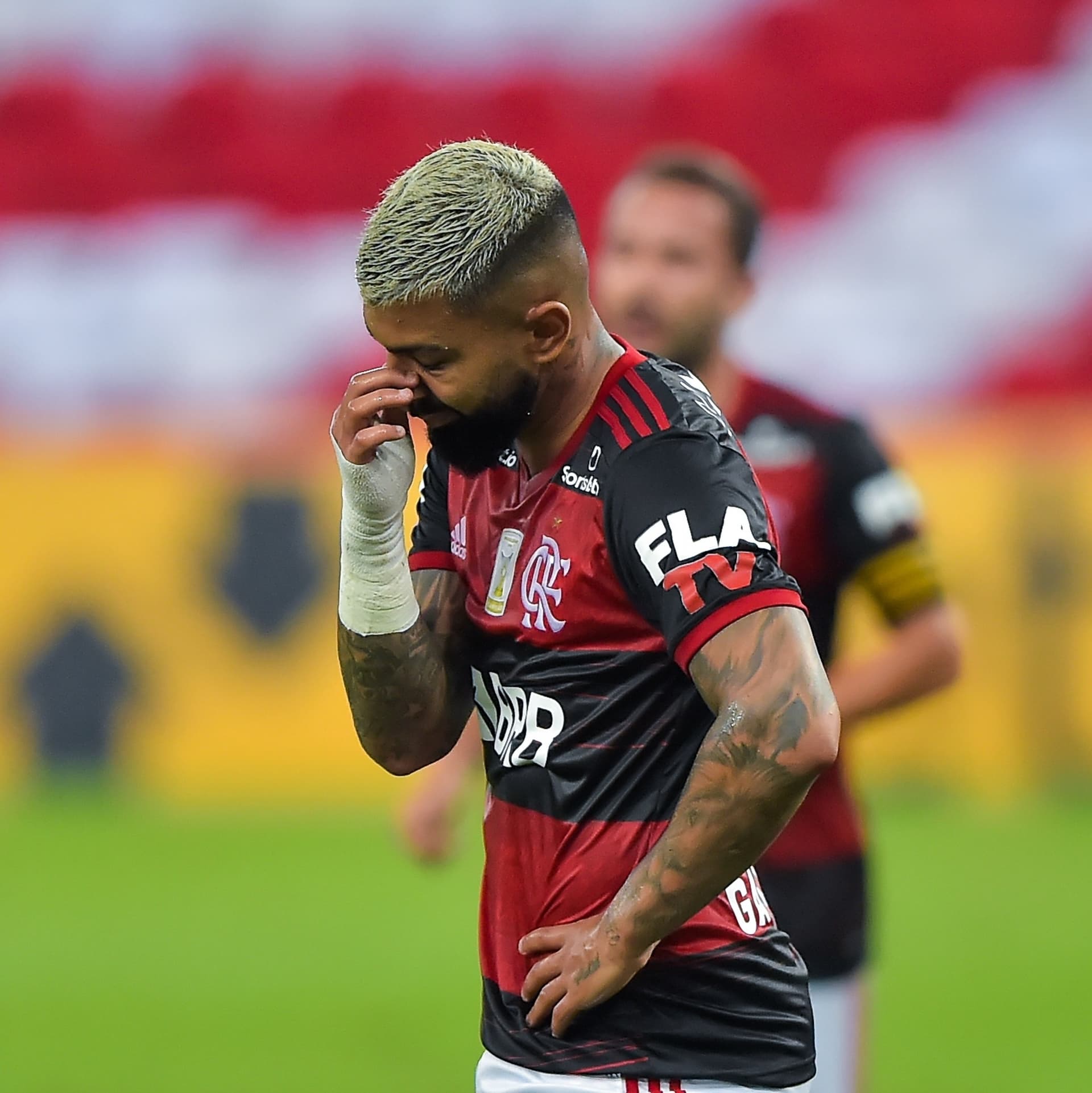 Gabigol pega gancho no Campeonato Brasileiro e não joga contra o Grêmio pelo Brasileirão
