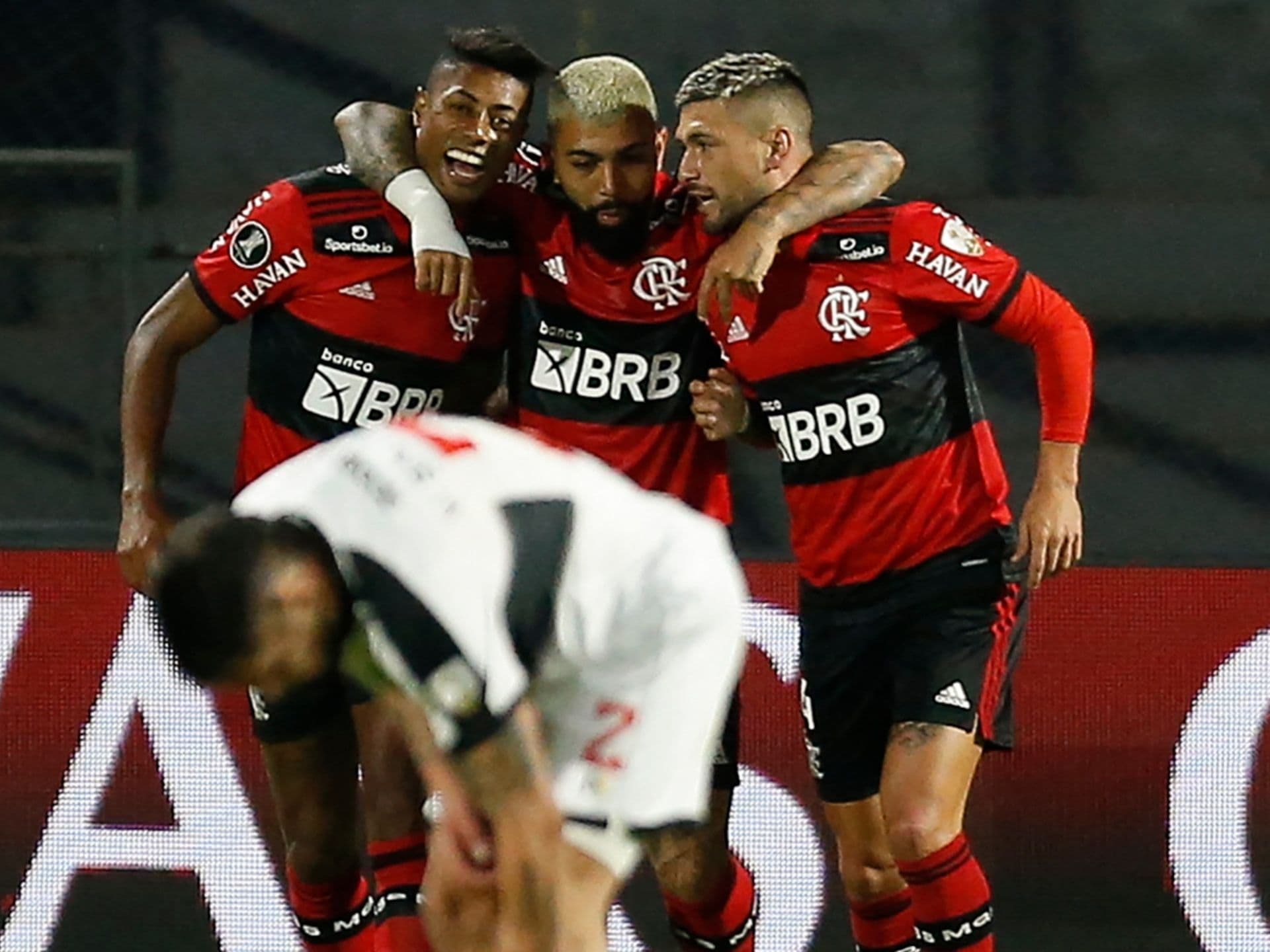 Gabriel Barbosa abre o coração ao falar sobre amizades no Flamengo e surpreende com seu melhor amigo