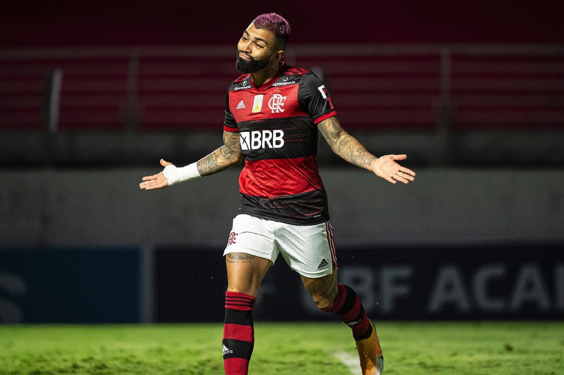 Gabriel Barbosa está fora da estreia no Brasileirão