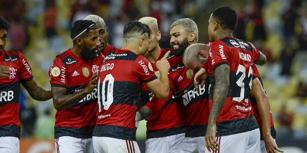 Gabriel Barbosa tem o status de ídolo no Flamengo, mas só alcançou esse nível por ajuda do craque do Mengão em sua opinião