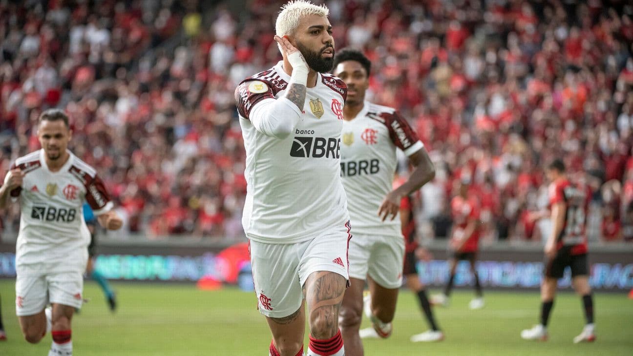 Gabriel Barbosa voltou a balançar as redes após mais de dois meses e fez a alegria dos torcedores rivais de novo