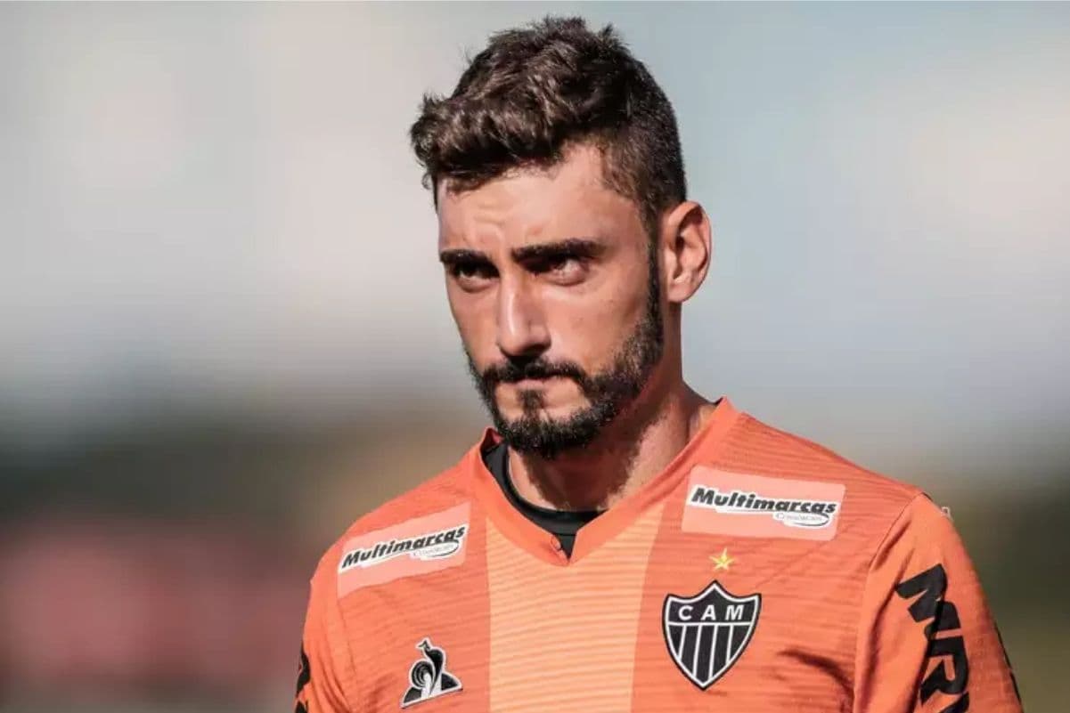 Goleiro comentou sobre redução salarial no Galo