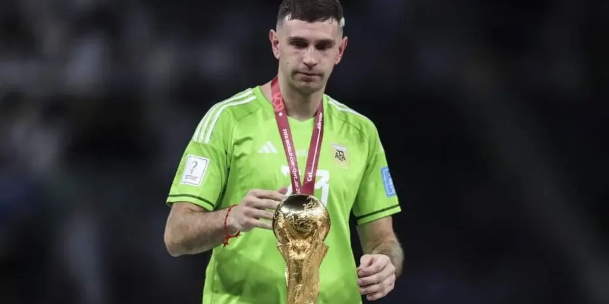 Goleiro do Aston Villa foi um dos destaques do tricampeonato da Argentina