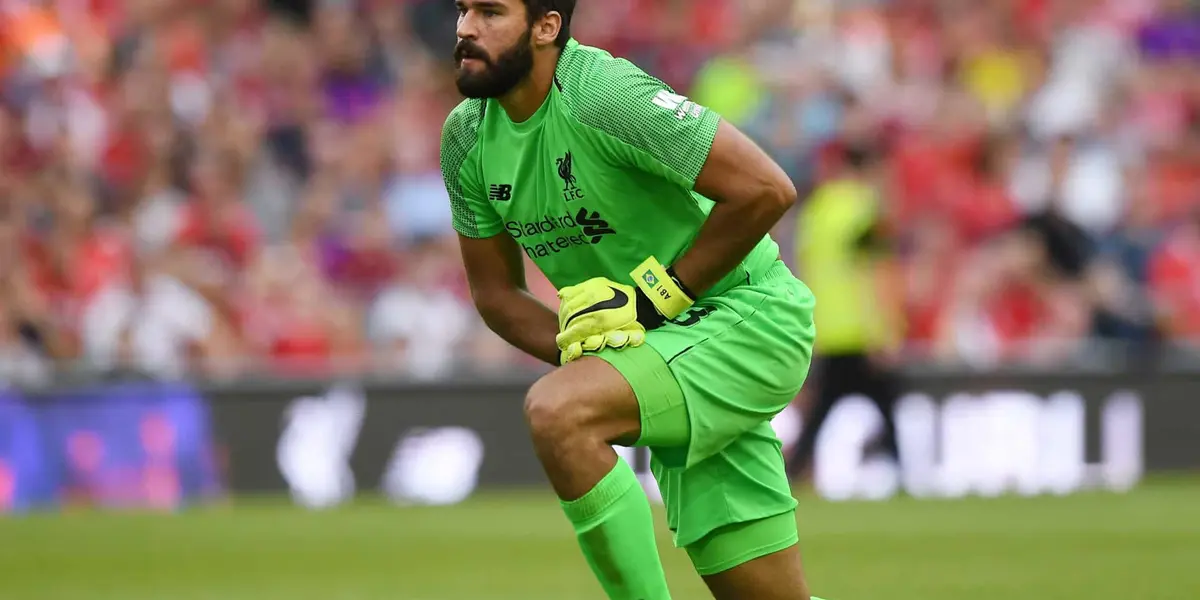 Goleiro do Liverpool se atentou a elogiar jogador do Palmeiras na coletiva desta quinta (11)