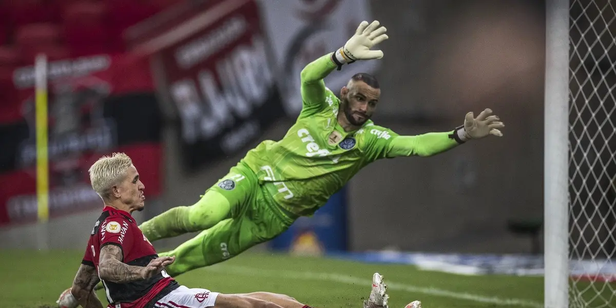 Goleiro do Palmeiras e da seleção brasileira, Weverton não gostaria de jogar contra um jogador do Flamengo
