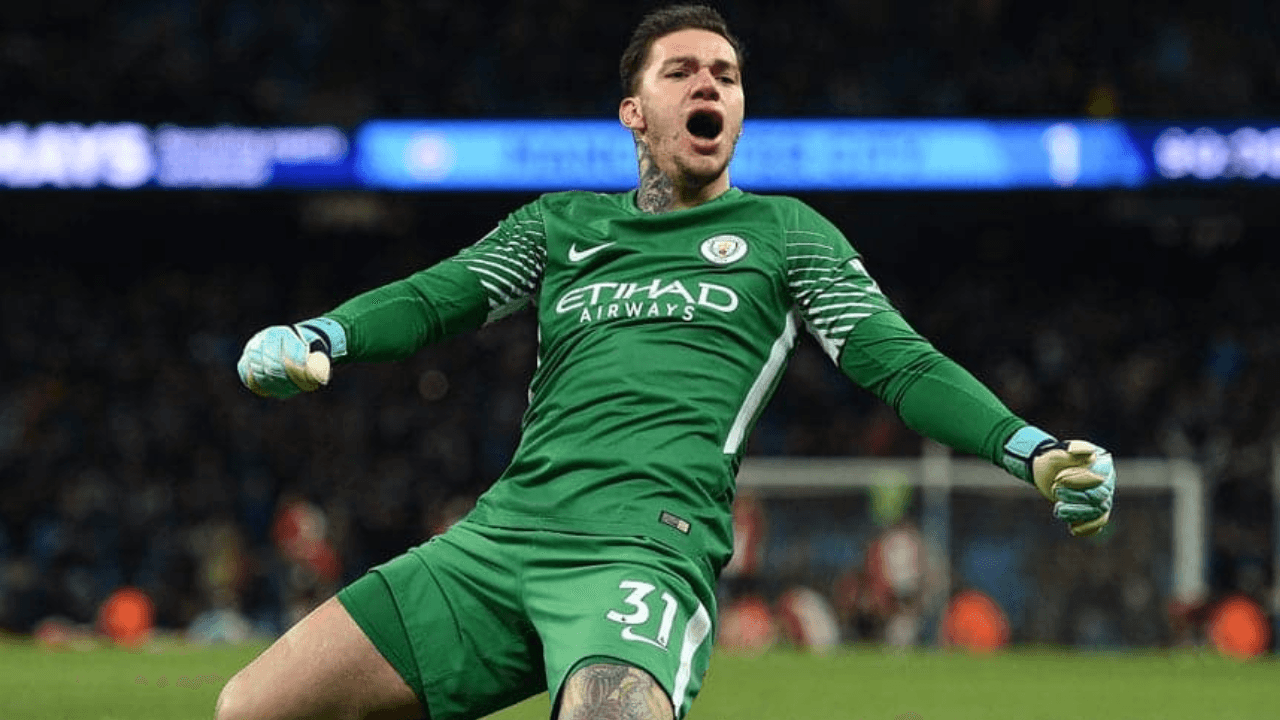 Goleiro foi convocado para amistosos da Seleção Brasileira