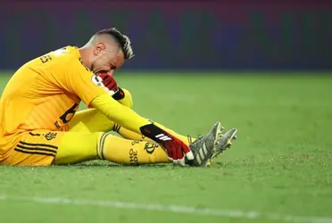 Goleiro vive má fase logo após sua renovação