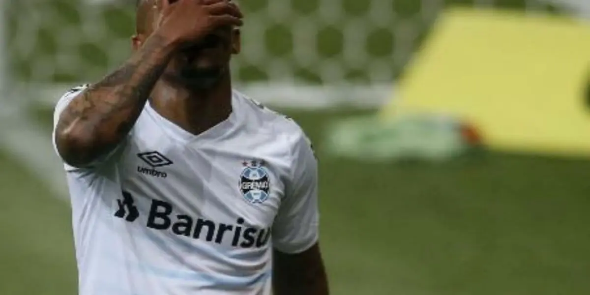 Grêmio está em situação delicada no Brasileirão e invasão de torcedores pode fazer Arena do Grêmio não existir mais