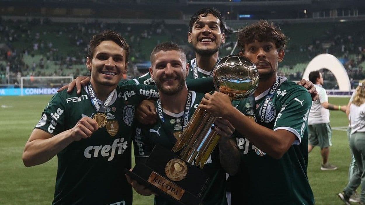 Gustavo Gómez foi o melhor jogador em campo na vitória do Verdão