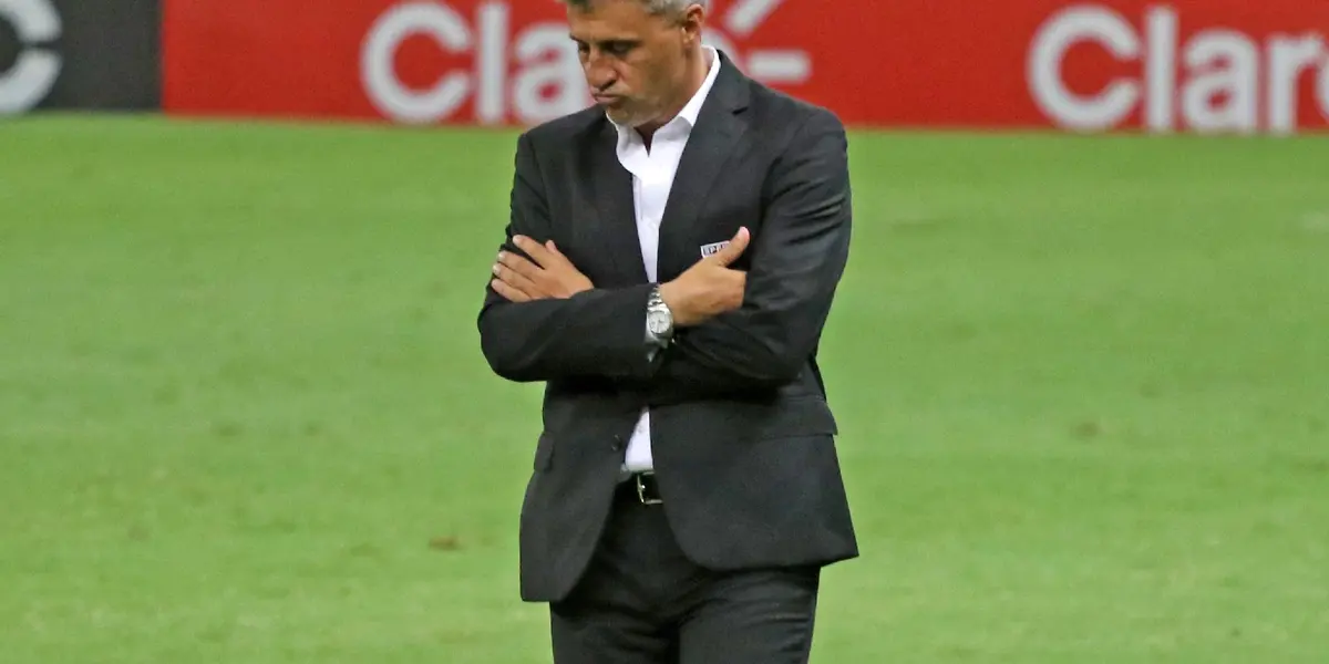 Hernán Crespo balança no cargo e pode ser demitido do São Paulo a qualquer momento; torcedores agitam novos nomes