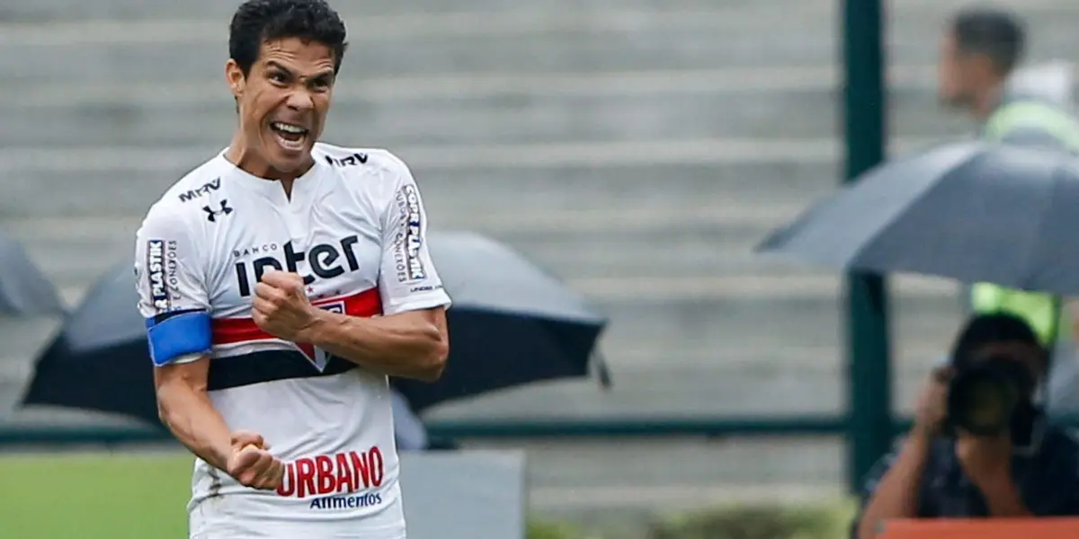 Hernanes definiu o seu futuro após sair do São Paulo e virou rival de vez de Hernán Crespo no Brasileirão 2021